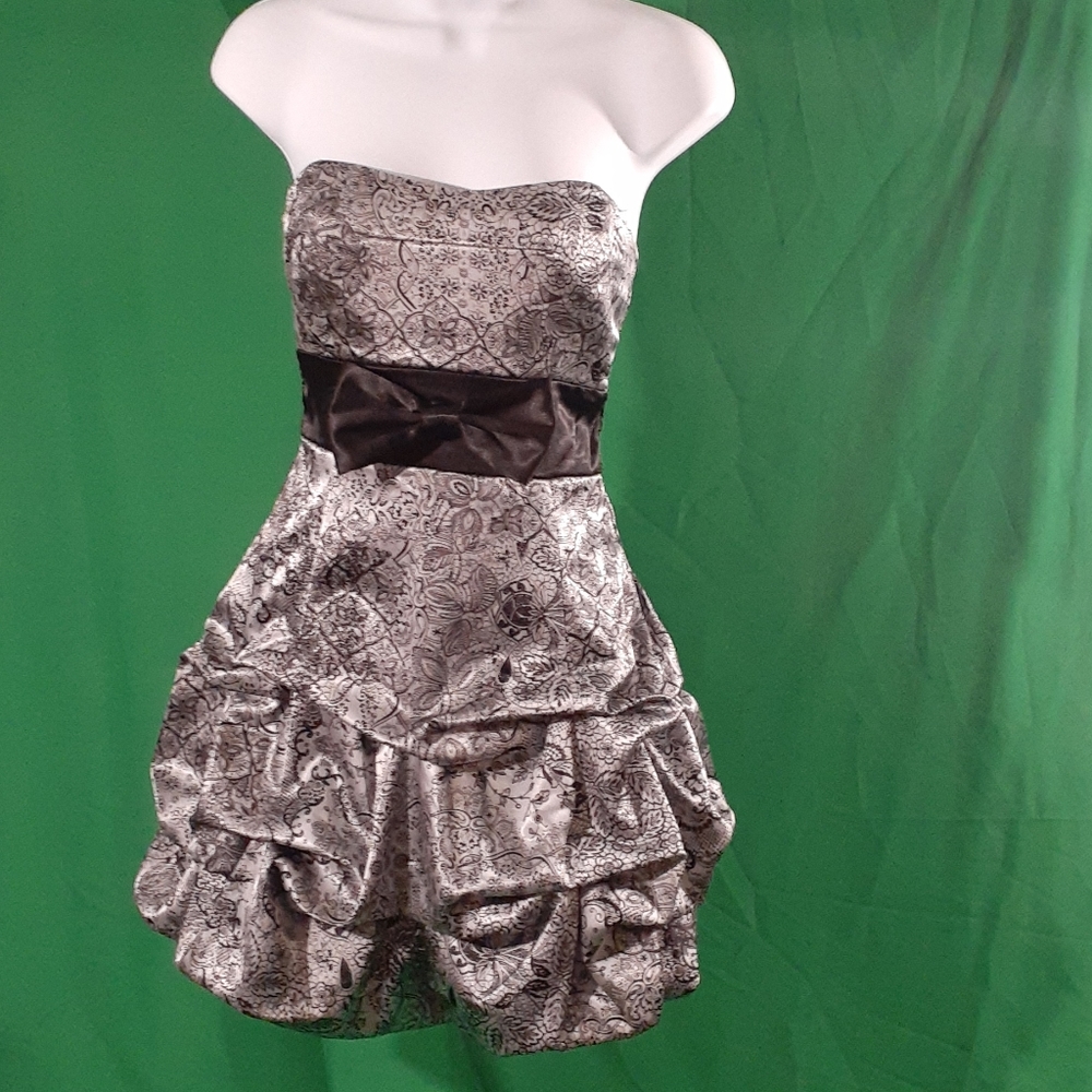 Ruby Rox Sz 11 Silver/Black Strapless Tiered Dress - image 1